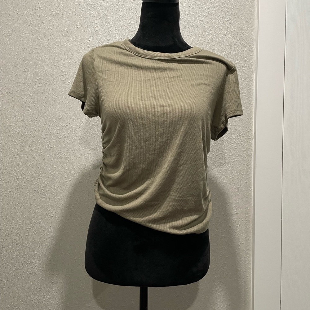 Ribbed Open Back Shirt